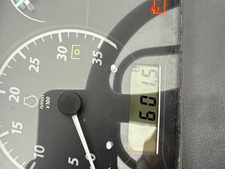 john-deere-1023e-image-22