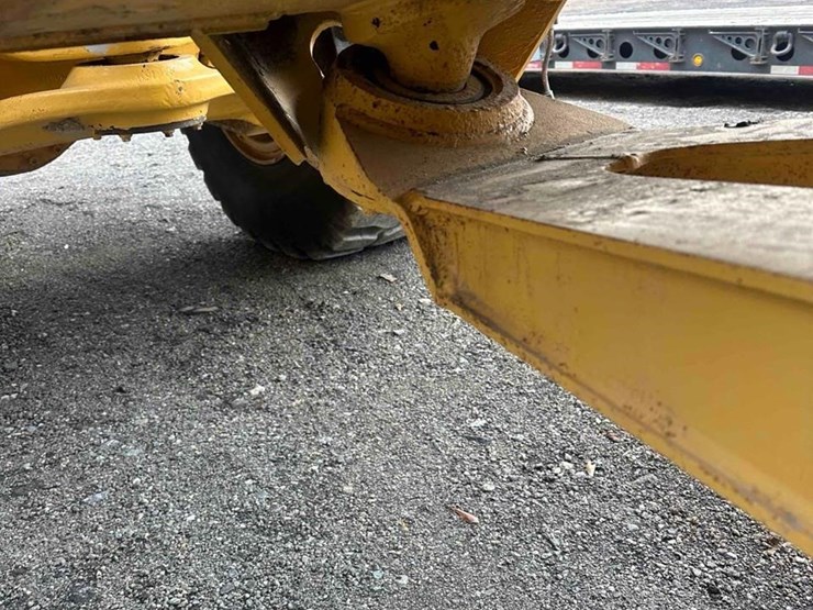 2019-volvo-a25g-image-17