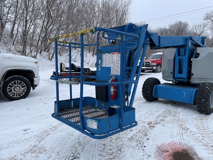 #7468-•-2006-genie-z-34/22-manlift-image-9