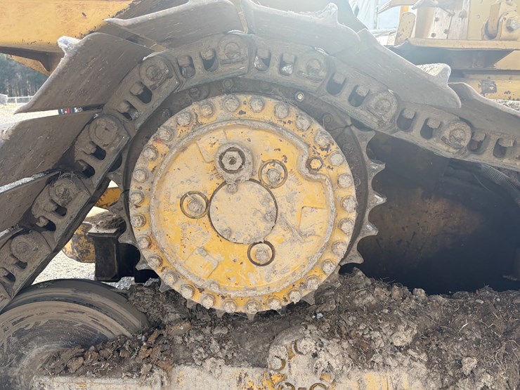 caterpillar-d4h-image-10