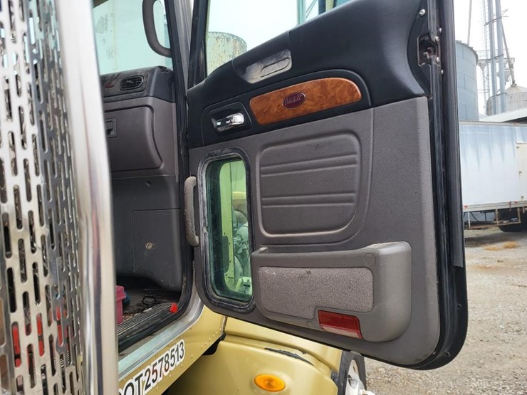 2012-peterbilt-386-image-53