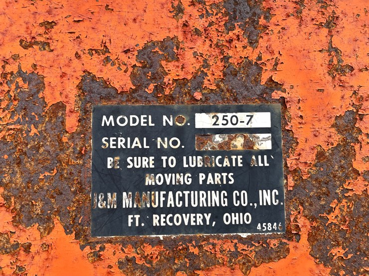 #205-•-j&m-gravity-box-on-running-gear-(boyceville,-wi)-image-36