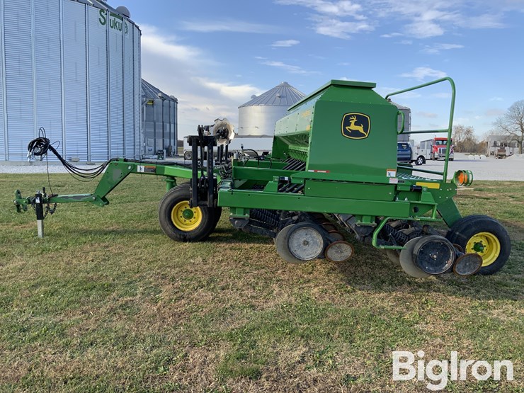 2006-john-deere-1590-image-8