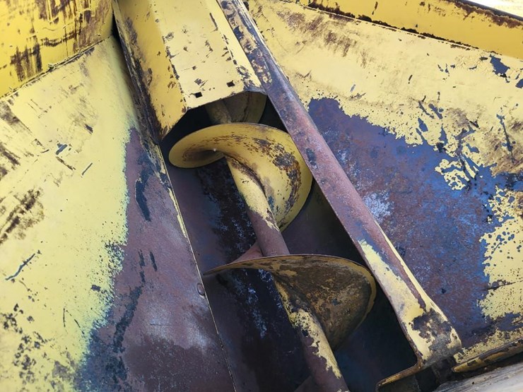 new-holland-358-image-19