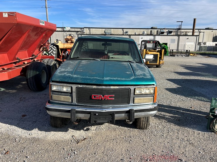 gmc-sierra-1500-image-2