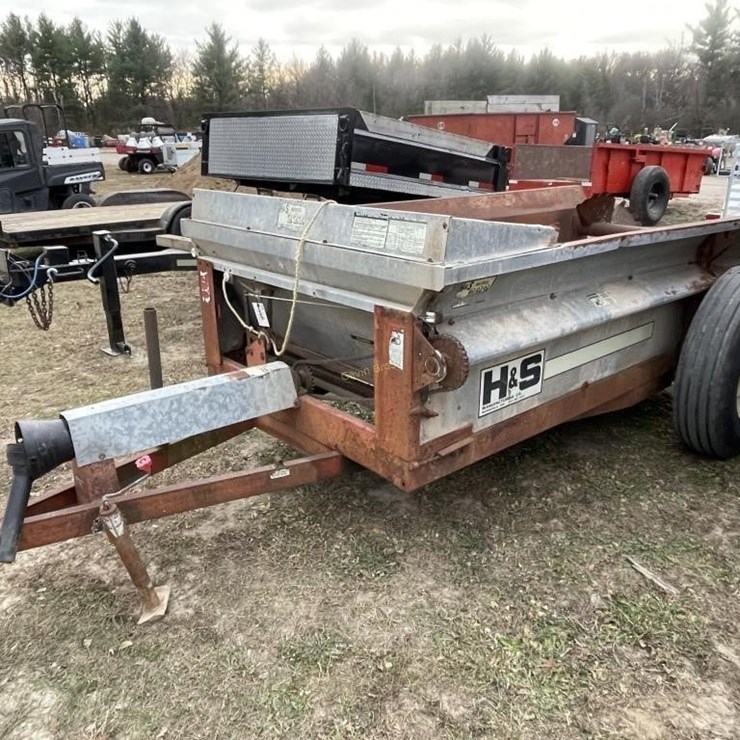 H&S 222 Manure Spreader