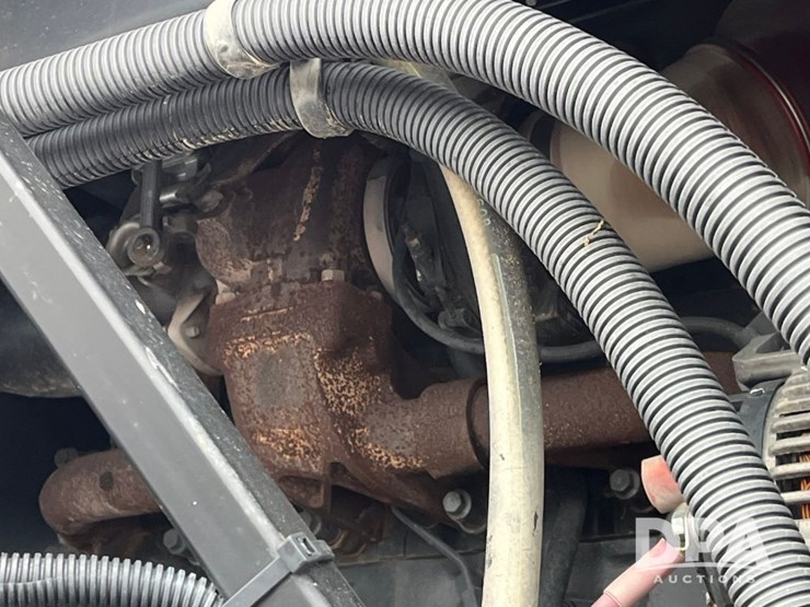 case-ih-patriot-3340-image-27