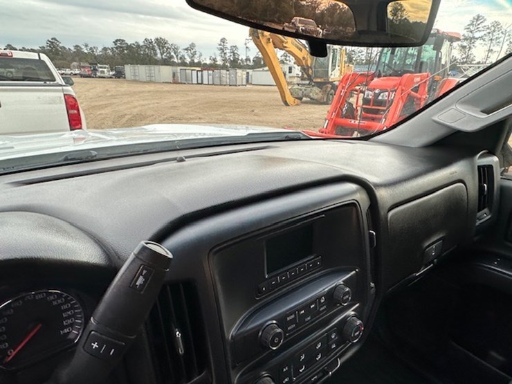 2016-chevrolet-2500-image-45