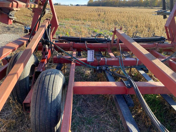 case-ih-4300-image-28