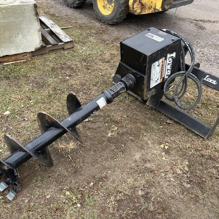 Lowe 1650 Classic Universal Attach Auger