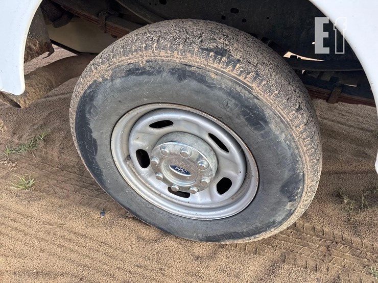 2012-ford-f350-xl-image-11