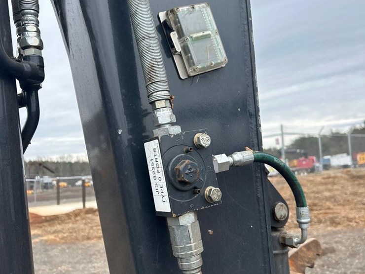 2029-deere-60g-image-7