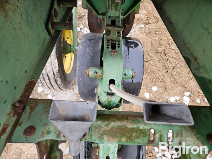 john-deere-7000-image-18