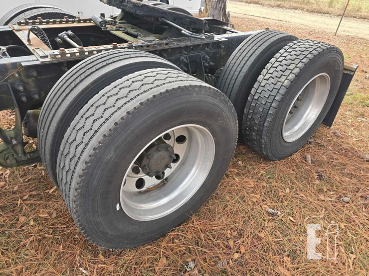 2013-international-prostar-image-14