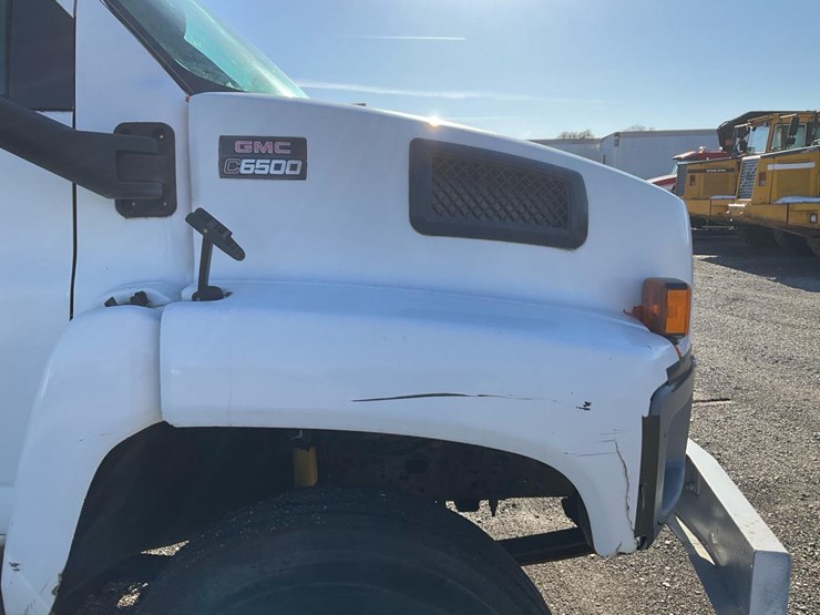 gmc-topkick-image-60