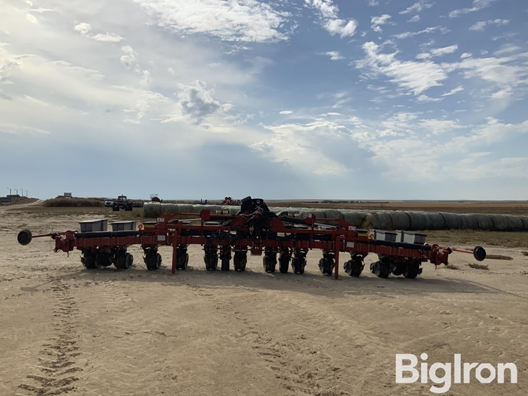 case-ih-1200-image-2