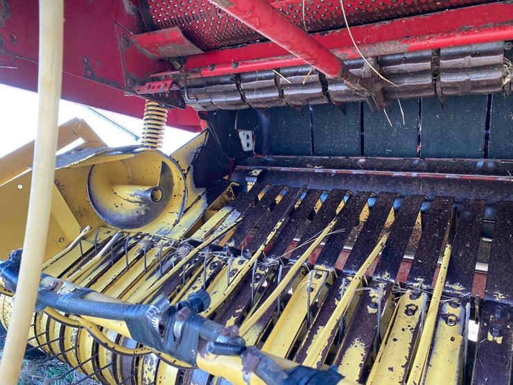 new-holland-644-image-15