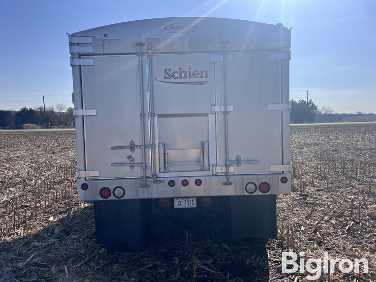 international-4900-image-6