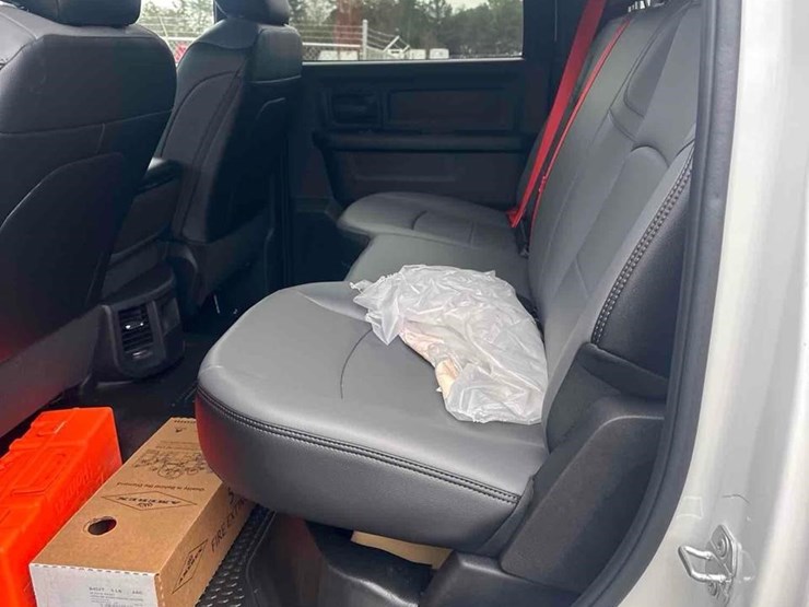 dodge-ram-5500hd-image-19