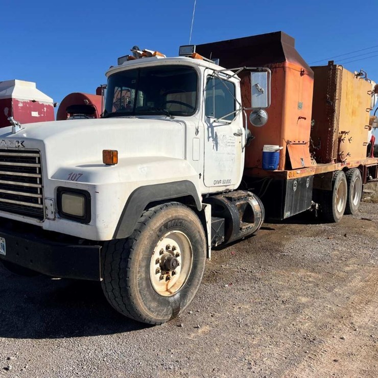 1994 MACK RD688S