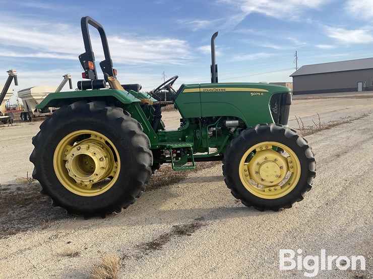 john-deere-5075e-image-4