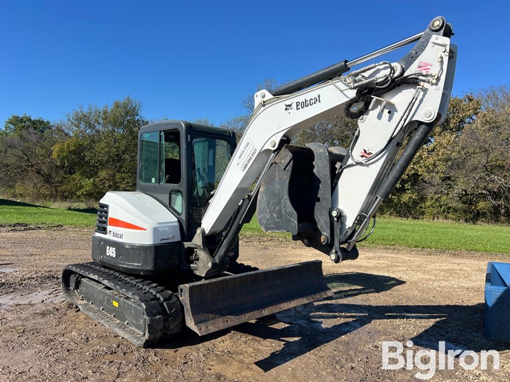 bobcat-e45-image-1