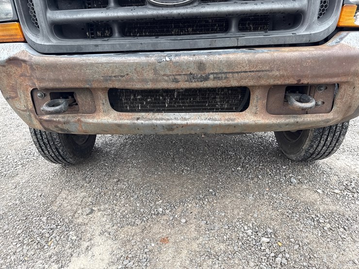 ford-f550-xl-image-10