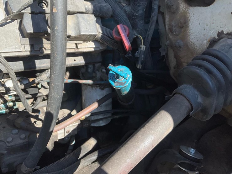 2001-international-4900-image-100