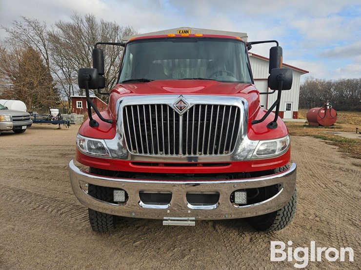 2005-international-durastar-4400-image-2