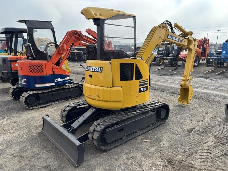 komatsu-pc12uu-2-image-3