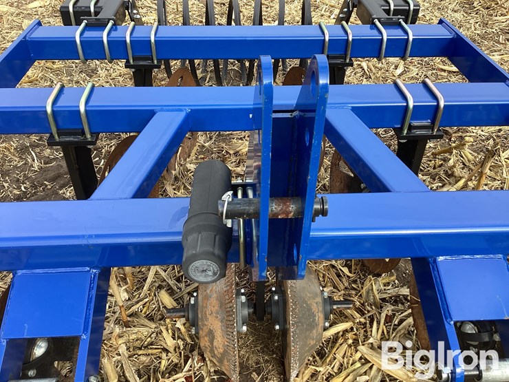 2023-unverferth-trackmaster-ii-pivot-track-closer-image-15