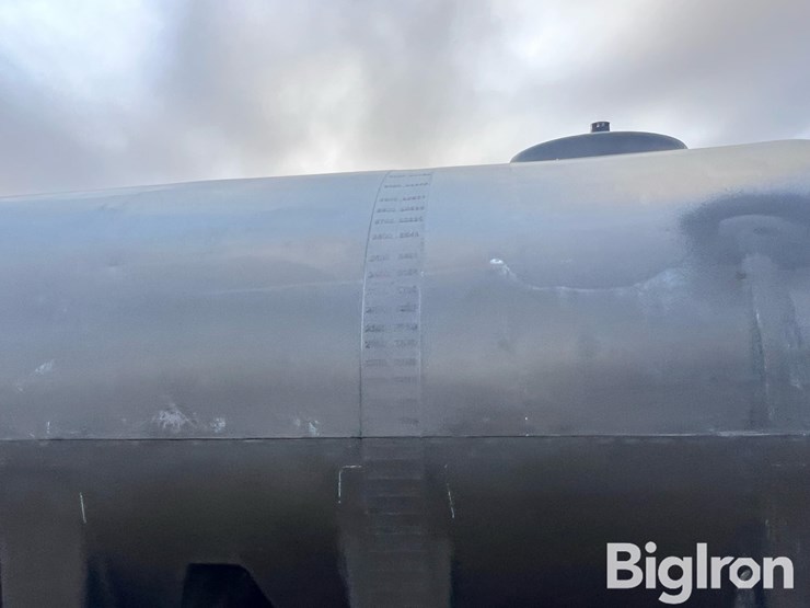 2015-titan-trailer-image-13