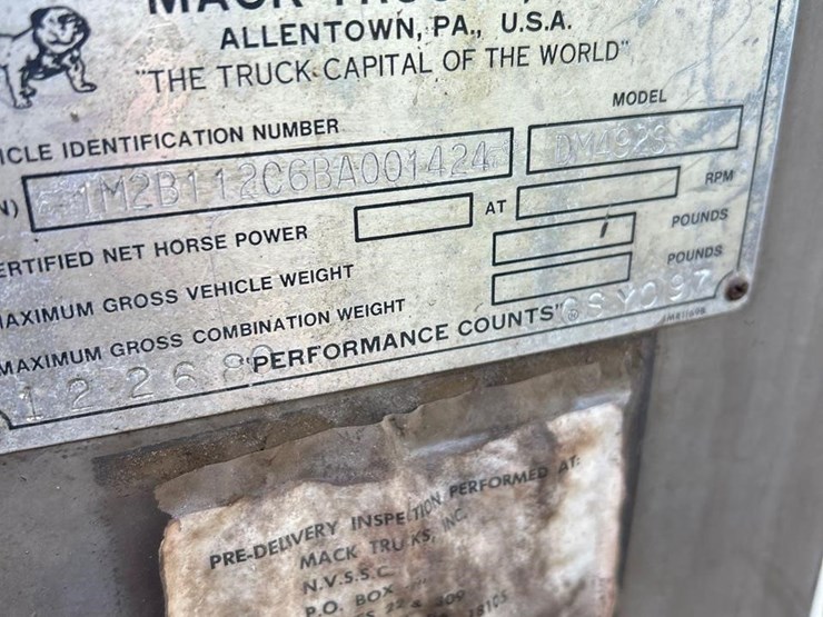 1981-caterpillar-3208-image-48