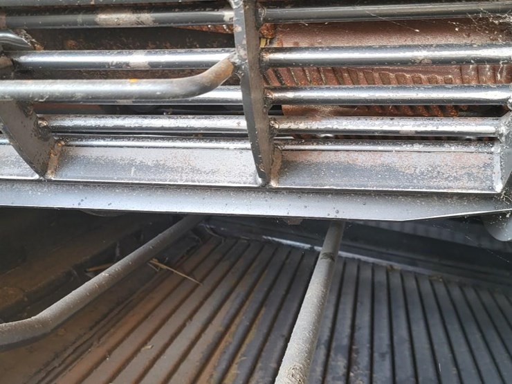 new-holland-cr9040-image-32