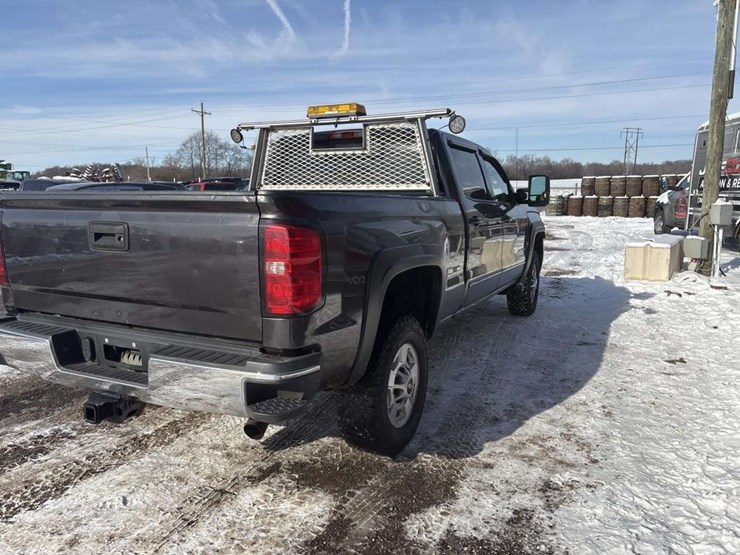 2015-chevrolet-2500-image-5