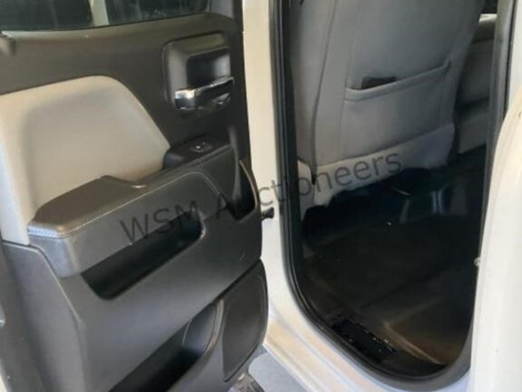 2015-chevrolet-silverado-2500-image-27