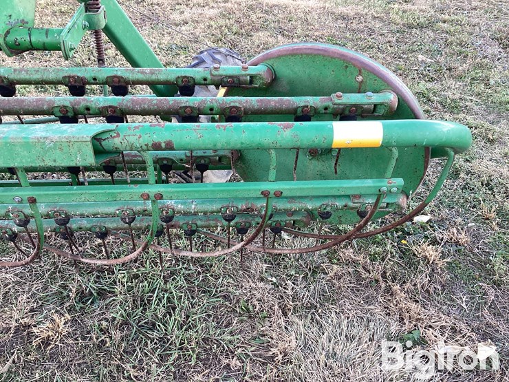 john-deere-672-image-10