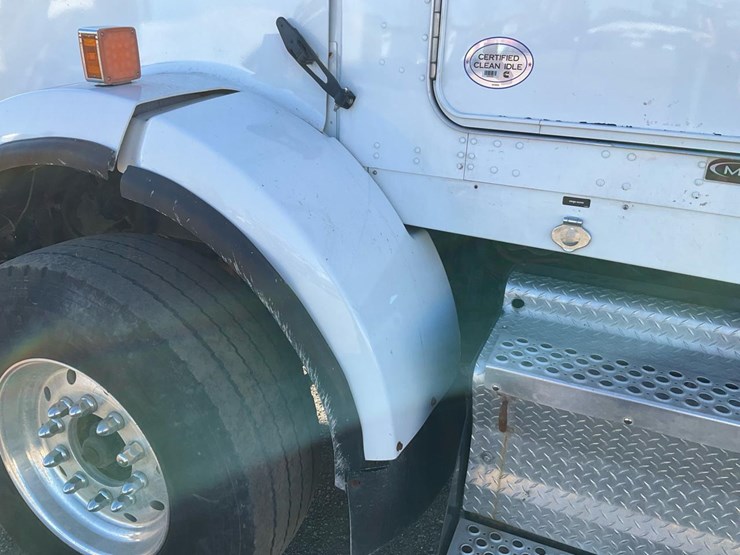 kenworth-t800-image-18