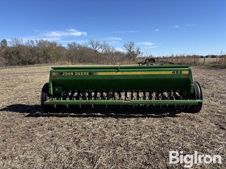 john-deere-452-image-6