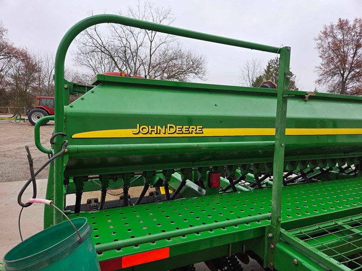 john-deere-1590-image-14