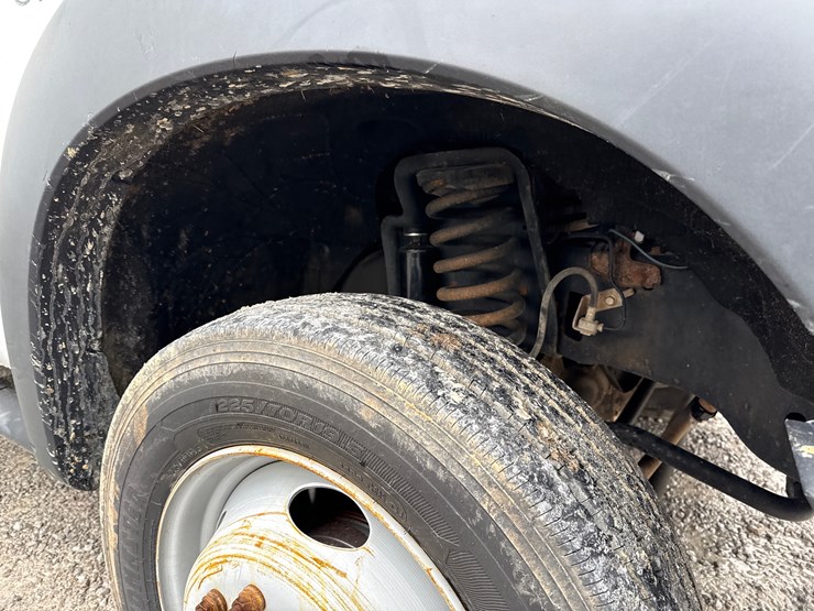 ford-f450-xl-image-10