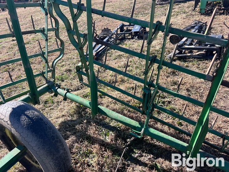 john-deere-24-image-16