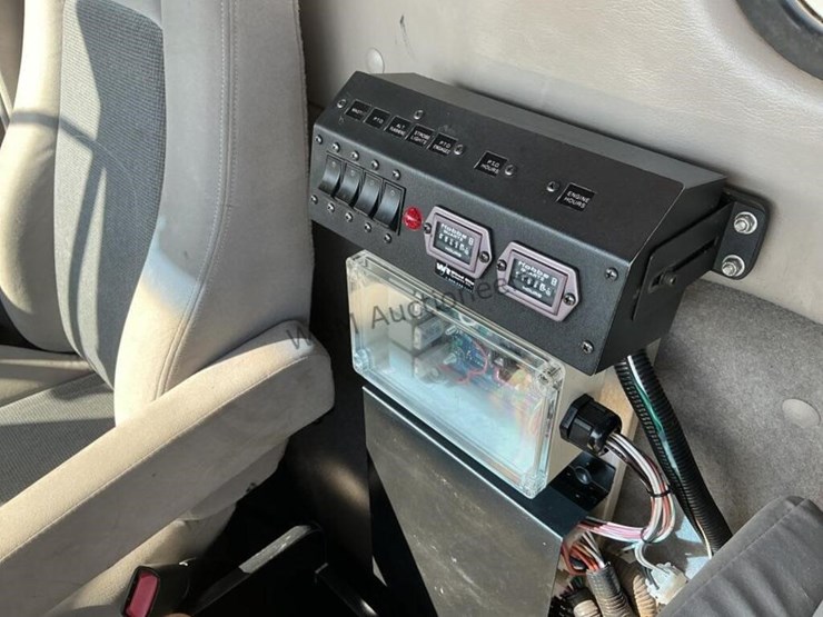 2003-sterling-l9500-image-33