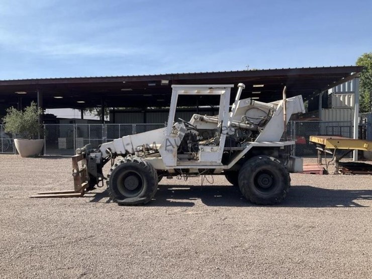 mark-h3-843tct-telescoping-material-handler-image-1