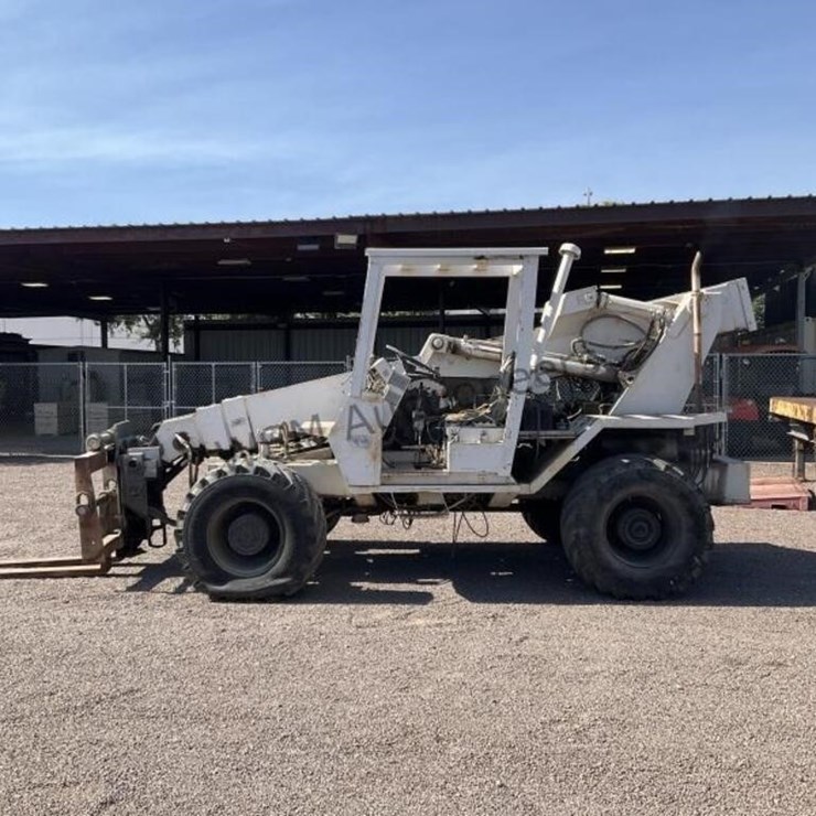 Mark H3-843TCT Telescoping Material Handler