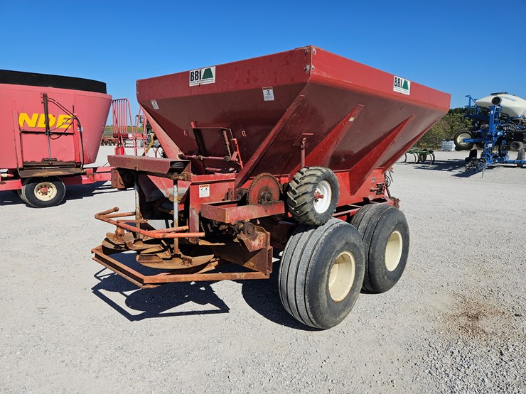 #203750-•-bbi-10-litter-spreader-image-9