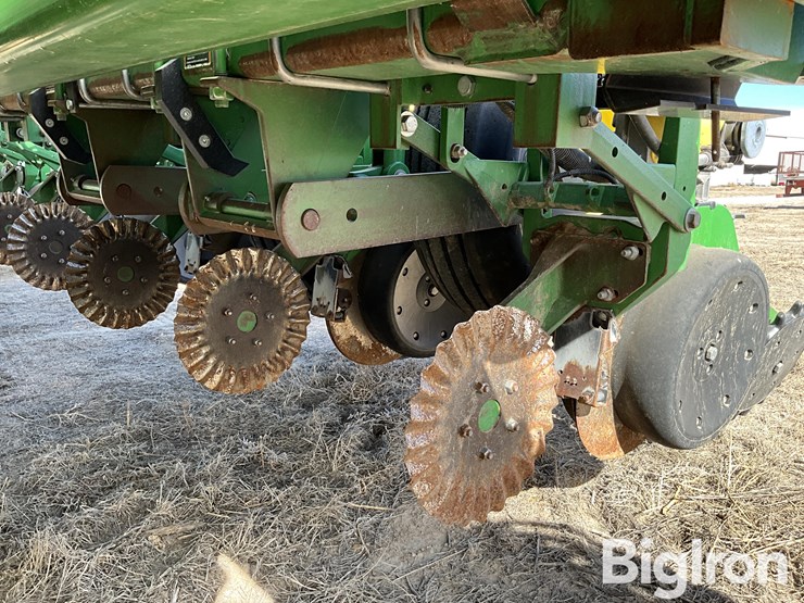 2013-john-deere-1770nt-image-18