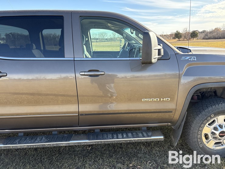 2015-gmc-sierra-2500-image-15