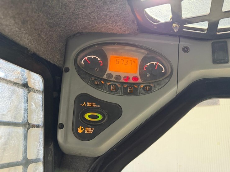 bobcat-t110-image-23