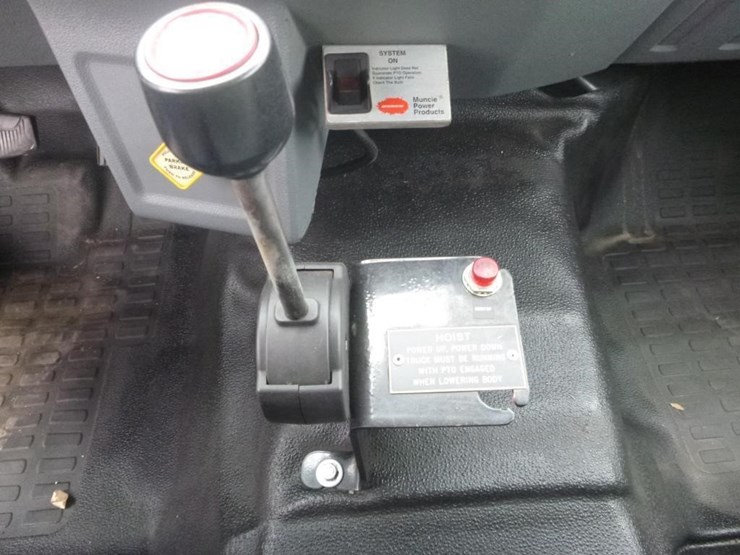 2013-ford-f650-image-6